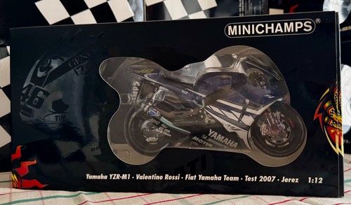Valentino rossi moto 12 - rossi, 1/12